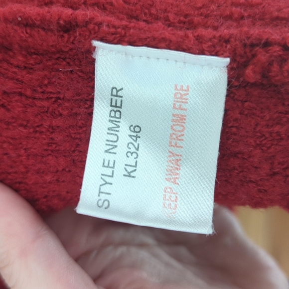M/L Red Ruffle Casamia Exclusive Open Front Sweater Christmas - Picture 4 of 9
